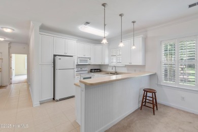 This 3 BR, 2.5 bathroom Osprey Ridge end unit condo in the on Sea Trail Golf Resort in North Carolina - for sale on GolfHomes.com, golf home, golf lot