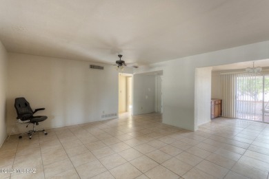 NIce location, all tile floors, no popcorn ceilings. front on Country Club of Green Valley in Arizona - for sale on GolfHomes.com, golf home, golf lot