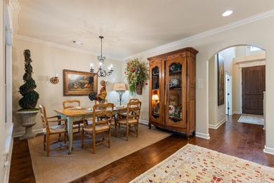 Beautiful home located in Chenal Valley with golf cart access to on Chenal Country Club - Bear Den Mountain in Arkansas - for sale on GolfHomes.com, golf home, golf lot