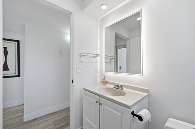 **TRUE CORNER UNIT** Welcome to 193 Burgundy E, a beautifully on Kings Point Golf -Flanders Way in Florida - for sale on GolfHomes.com, golf home, golf lot