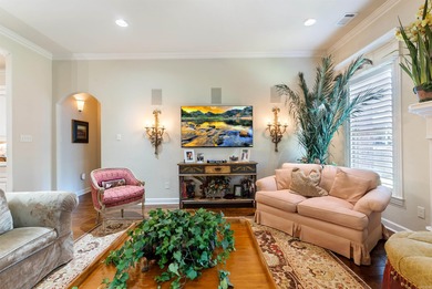 Beautiful home located in Chenal Valley with golf cart access to on Chenal Country Club - Bear Den Mountain in Arkansas - for sale on GolfHomes.com, golf home, golf lot