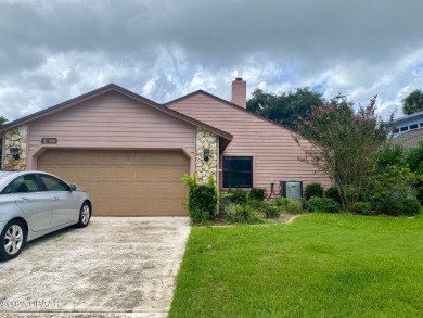 Discover the charm of this 2 bedroom, 2 and 1/2 bath home in the on The Club At Pelican Bay - North Course in Florida - for sale on GolfHomes.com, golf home, golf lot