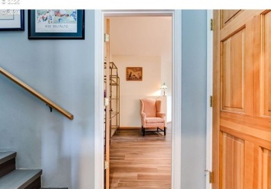 Don't miss your opportunity to own this beautiful home located on  in Oregon - for sale on GolfHomes.com, golf home, golf lot