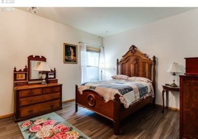Don't miss your opportunity to own this beautiful home located on  in Oregon - for sale on GolfHomes.com, golf home, golf lot