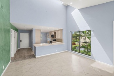 Move-in ready, flex 3BR/2BA condo in desirable Eastgate at on Hunters Run Golf and Country Club in Florida - for sale on GolfHomes.com, golf home, golf lot