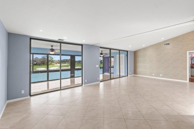Move-in ready, flex 3BR/2BA condo in desirable Eastgate at on Hunters Run Golf and Country Club in Florida - for sale on GolfHomes.com, golf home, golf lot
