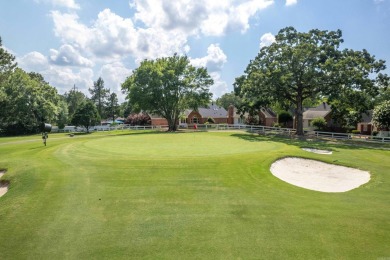THE BEST OF GOLF COURSE LIVING! Enjoy INCREDIBLE golf course on Hot Springs Golf and Country Club in Arkansas - for sale on GolfHomes.com, golf home, golf lot