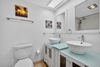 A bright and spacious 2-bedroom, 2-bathroom condo located in the on Palm-Aire Country Club and Resort - Palms in Florida - for sale on GolfHomes.com, golf home, golf lot