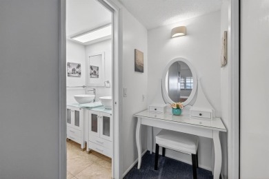 A bright and spacious 2-bedroom, 2-bathroom condo located in the on Palm-Aire Country Club and Resort - Palms in Florida - for sale on GolfHomes.com, golf home, golf lot