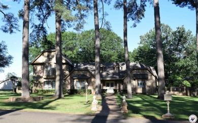 Just a quick 2-minute golf cart ride to Northridge Country Club on Northridge Country Club in Texas - for sale on GolfHomes.com, golf home, golf lot