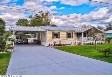 This is a 3bedroom 2 bath triple wide manufactured home on a on Live Oak Golf and Country Club in Florida - for sale on GolfHomes.com, golf home, golf lot