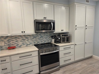 Super nice, completely remodeled second floor 2 bedroom + den on  in Florida - for sale on GolfHomes.com, golf home, golf lot