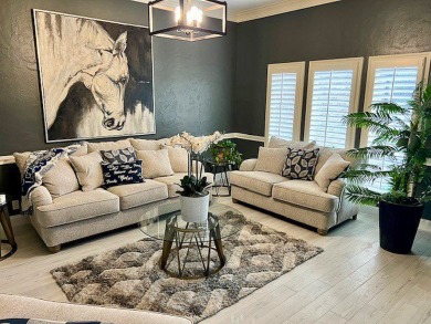 Beautiful GreenTree North home. Formal areas, family & sunrooms on Green Tree Country Club in Texas - for sale on GolfHomes.com, golf home, golf lot
