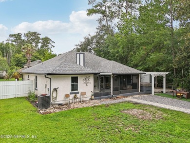 Beautifully updated 5 bed, 3 bath home with 2,069 SF featuring on Magnolia Point Golf and Country Club in Florida - for sale on GolfHomes.com, golf home, golf lot