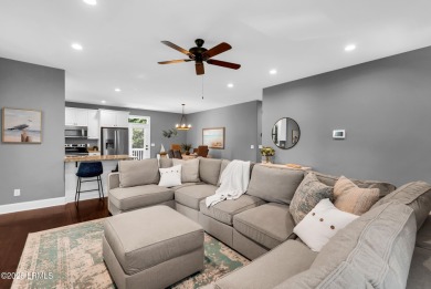 Charming Southern cottage in Pleasant Point with golf course on The Golf Club at Pleasant Point Plantation in South Carolina - for sale on GolfHomes.com, golf home, golf lot