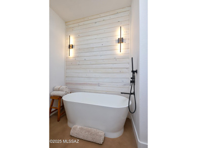 Views! Gorgeous and completely renovated. Fantastic mountain and on Saddlebrooke Golf Course in Arizona - for sale on GolfHomes.com, golf home, golf lot