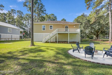 Charming Southern cottage in Pleasant Point with golf course on The Golf Club at Pleasant Point Plantation in South Carolina - for sale on GolfHomes.com, golf home, golf lot
