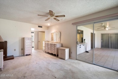Welcome to your perfect Arizona retreat! This charming Gemini on PalmBrook Country Club in Arizona - for sale on GolfHomes.com, golf home, golf lot