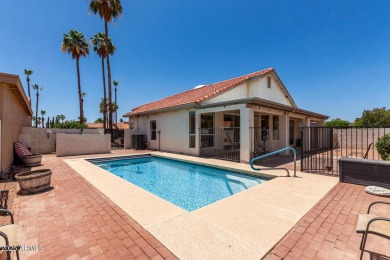 This charming 2 bed, 2 bath Ventana model in Sun Lakes' on Cottonwood Country Club in Arizona - for sale on GolfHomes.com, golf home, golf lot