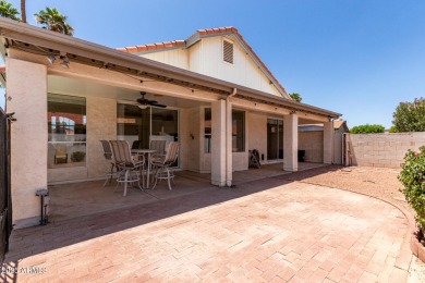 This charming 2 bed, 2 bath Ventana model in Sun Lakes' on Cottonwood Country Club in Arizona - for sale on GolfHomes.com, golf home, golf lot
