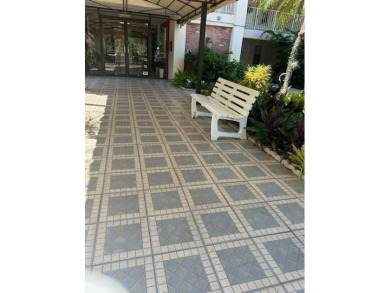 Beautiful apt for sale, unfurnished, 1 bedroom & 1/1 bath (no on Palm-Aire Country Club and Resort - The Oaks in Florida - for sale on GolfHomes.com, golf home, golf lot
