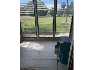 Beautiful apt for sale, unfurnished, 1 bedroom & 1/1 bath (no on Palm-Aire Country Club and Resort - The Oaks in Florida - for sale on GolfHomes.com, golf home, golf lot