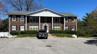 Come see this spacious 3-bedroom, 1-1/2 bath condo in this on Saint Clair Country Club in Illinois - for sale on GolfHomes.com, golf home, golf lot
