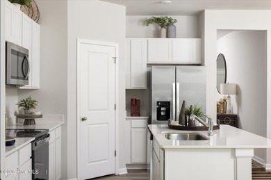 Please note: updated pictures are coming soon. Interior photos on Harbour Point Golf Club in North Carolina - for sale on GolfHomes.com, golf home, golf lot