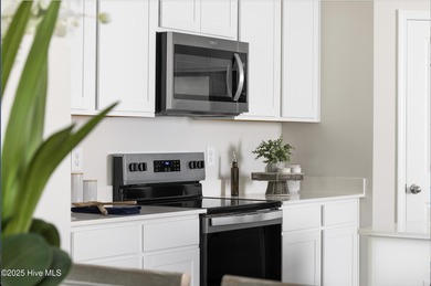 Please note: updated pictures are coming soon. Interior photos on Harbour Point Golf Club in North Carolina - for sale on GolfHomes.com, golf home, golf lot