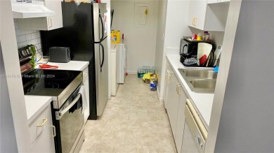 GREAT 1 BED/1 FULL BATH IN THE YACHT CLUB GATED COMMUNITY IN on Turnberry Isle Resort and Club in Florida - for sale on GolfHomes.com, golf home, golf lot