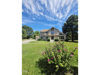 This home is waiting for your special touches. 4BR/2 1/2B next on Northgreen Country Club in North Carolina - for sale on GolfHomes.com, golf home, golf lot