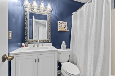 Move-in ready and recently updated, this efficiency condo in the on Possum Trot Golf Course in South Carolina - for sale on GolfHomes.com, golf home, golf lot
