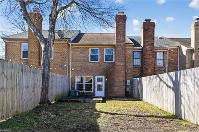 Beautifully maintained 3-bedroom, 2.5-bath townhouse located in on Kempsville Greens Municipal Golf Course in Virginia - for sale on GolfHomes.com, golf home, golf lot