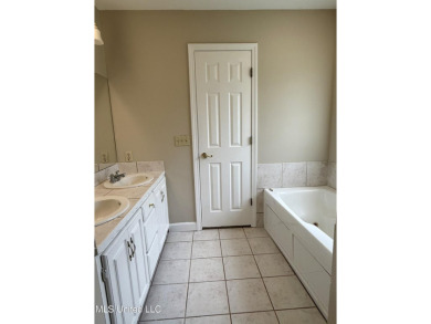 100% USDA financing available to qualified buyers! 3 bedroom, 2 on Castlewoods Golf Club in Mississippi - for sale on GolfHomes.com, golf home, golf lot