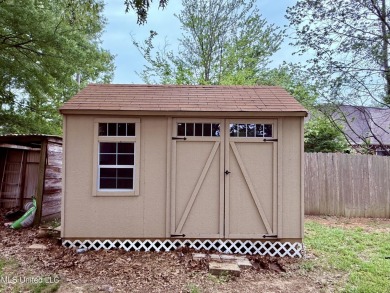 100% USDA financing available to qualified buyers! 3 bedroom, 2 on Castlewoods Golf Club in Mississippi - for sale on GolfHomes.com, golf home, golf lot