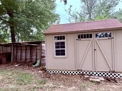 100% USDA financing available to qualified buyers! 3 bedroom, 2 on Castlewoods Golf Club in Mississippi - for sale on GolfHomes.com, golf home, golf lot