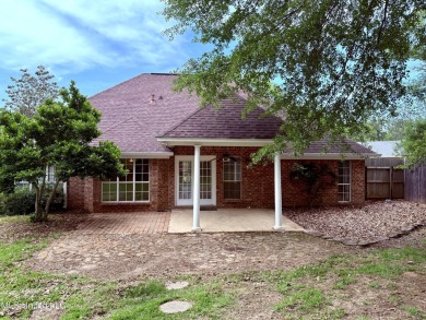 100% USDA financing available to qualified buyers! 3 bedroom, 2 on Castlewoods Golf Club in Mississippi - for sale on GolfHomes.com, golf home, golf lot