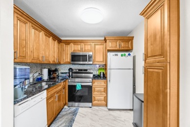 Welcome to a stunning condo in one of Kings Point's premier on Kings Point Golf -Flanders Way in Florida - for sale on GolfHomes.com, golf home, golf lot