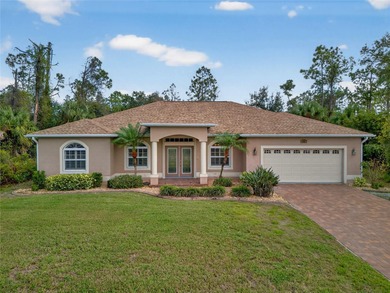 BEAUTIFULLY UPDATED 3-BEDROOM, 2-BATH, 2-CAR GARAGE HOME NESTLED on Bobcat Trail Golf Club in Florida - for sale on GolfHomes.com, golf home, golf lot