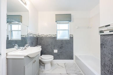 **MOTIVATED SELLER**A welcoming blend of style, expertly on Stoneybrook East Golf Club in Florida - for sale on GolfHomes.com, golf home, golf lot