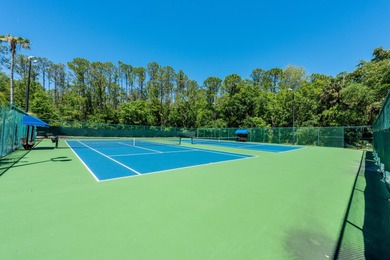 **MOTIVATED SELLER**A welcoming blend of style, expertly on Stoneybrook East Golf Club in Florida - for sale on GolfHomes.com, golf home, golf lot