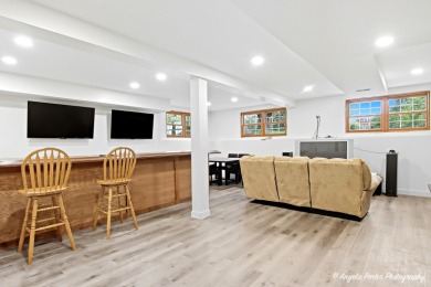 Stunning home in Chalet Hills Estates situated on the 10th hole on Chalet Hills Golf Club in Illinois - for sale on GolfHomes.com, golf home, golf lot