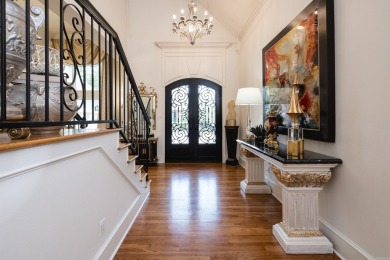 Beautiful home in the desirable gated neighborhood, The OAKS in on Chenal Country Club - Bear Den Mountain in Arkansas - for sale on GolfHomes.com, golf home, golf lot