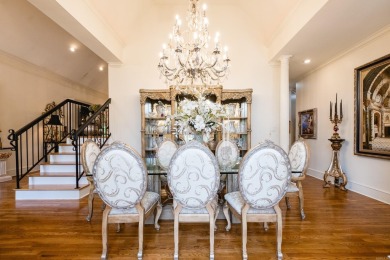 Beautiful home in the desirable gated neighborhood, The OAKS in on Chenal Country Club - Bear Den Mountain in Arkansas - for sale on GolfHomes.com, golf home, golf lot