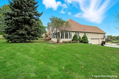 Stunning home in Chalet Hills Estates situated on the 10th hole on Chalet Hills Golf Club in Illinois - for sale on GolfHomes.com, golf home, golf lot