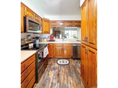 Discover your perfect retreat in the heart of Hot Springs! This on Hot Springs Golf and Country Club in Arkansas - for sale on GolfHomes.com, golf home, golf lot