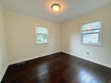 Discover this beautifully updated 3-bedroom, 1-bath Bedford on Arlington Association in Kentucky - for sale on GolfHomes.com, golf home, golf lot