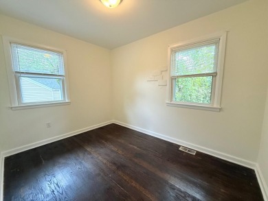 Discover this beautifully updated 3-bedroom, 1-bath Bedford on Arlington Association in Kentucky - for sale on GolfHomes.com, golf home, golf lot