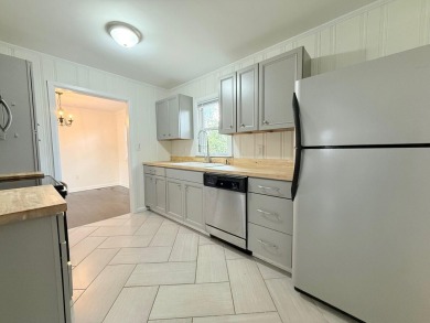 Discover this beautifully updated 3-bedroom, 1-bath Bedford on Arlington Association in Kentucky - for sale on GolfHomes.com, golf home, golf lot