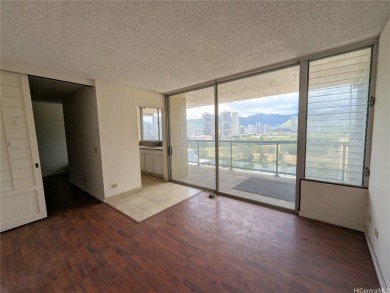 Welcome to the 444 Nahua! This 1 bed/1 bath, corner, end unit on Ala Wai Golf Course in Hawaii - for sale on GolfHomes.com, golf home, golf lot